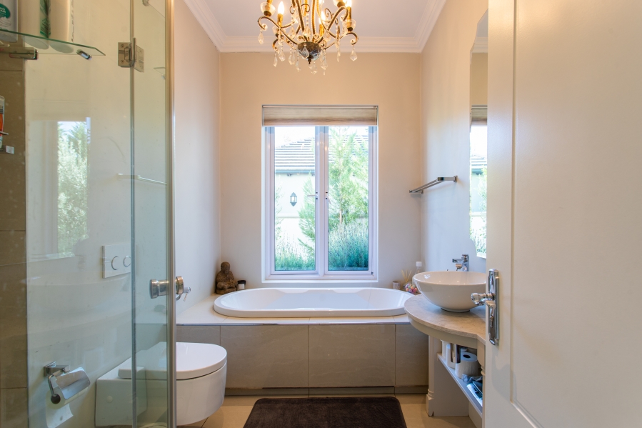 5 Bedroom Property for Sale in Val De Vie Estate Western Cape